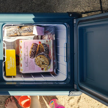 Load image into Gallery viewer, Dometic CFX2 57 - Glacière à Compression 57l - Glacière Électrique Voiture, Camping - 12V/24V Allume-cigare, 100V/240V - Réfrigérateur Portable - USB