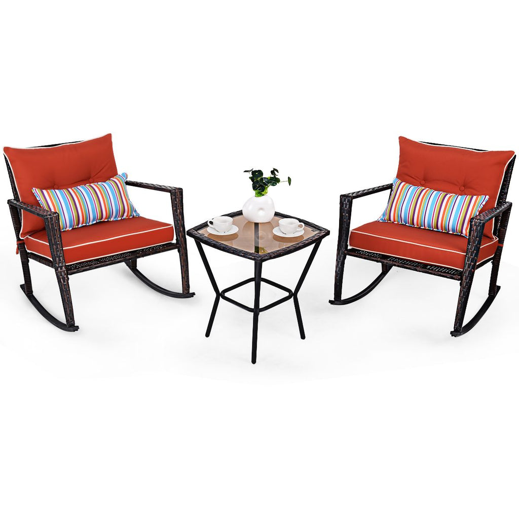Ensemble de Jardin avec 2 Fauteuils à Bascule et 1 Table Basse en Verre Trempé Tous Coussins Inclus en Rotin PE -