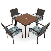 Load image into Gallery viewer, Ensemble de Meubles de Patio 5 Pices Salon de Jardin 4 Fauteuils en Rotin avec Coussins et Table Carre avec Trou pour Parasol -